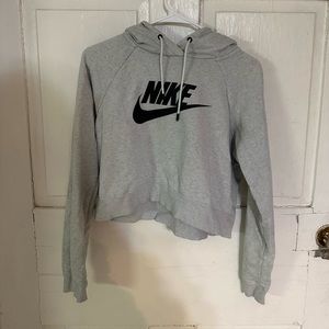 WOMENS NIKE CROPPED HOODIE- SIZE MEDIUM